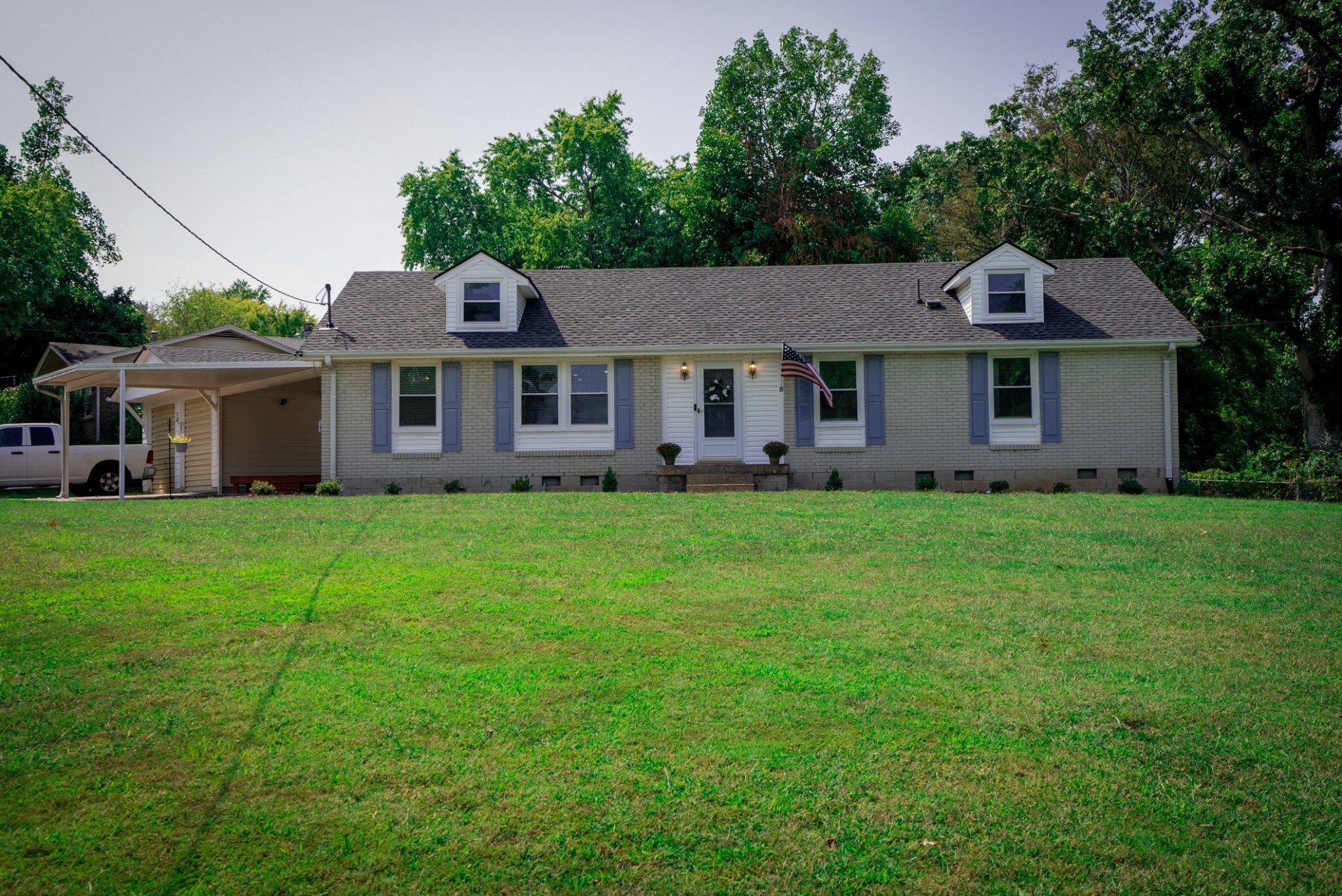 Welcome to 177 Bonnabrook Drive! The home sits perfectly on a large corner lot.