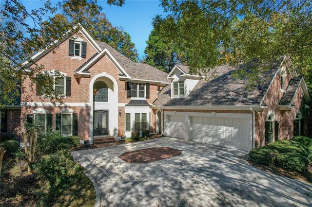 $1,350,000 | 8245 Royal Troon Drive | St. Marlo Country Club