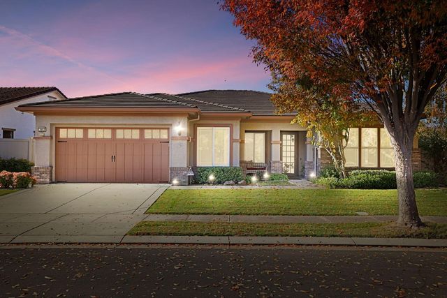 $685,000 | 2453 Gardenstone Place | Manteca