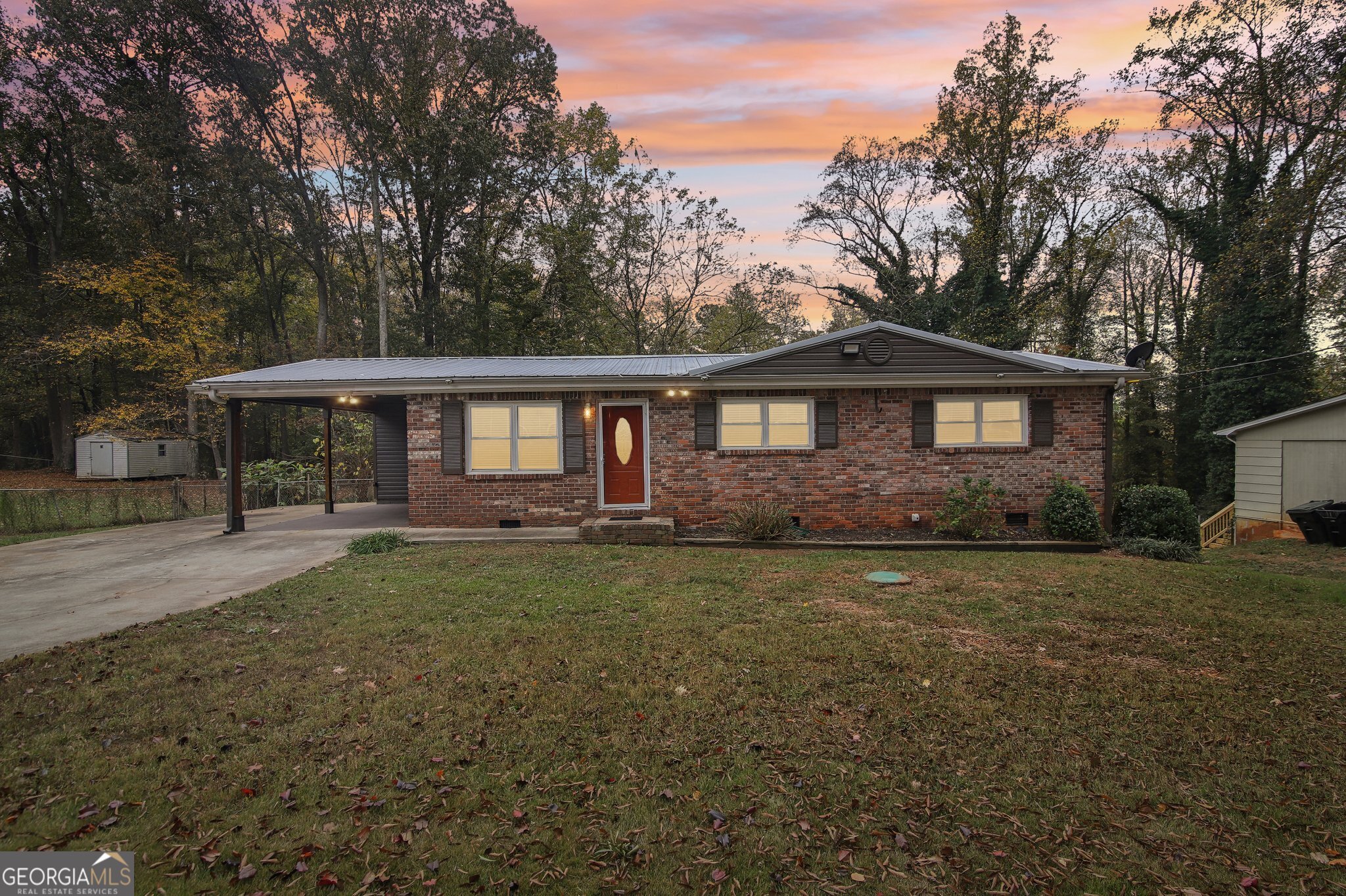 Invited, completely renovated, 3-sided brick ranch in Powder Springs.