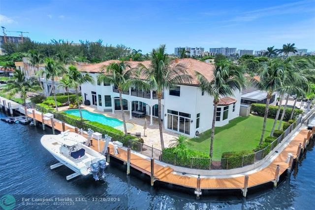 $4,749,995 | 1261 Northeast 27th Way | Avalon Harbor