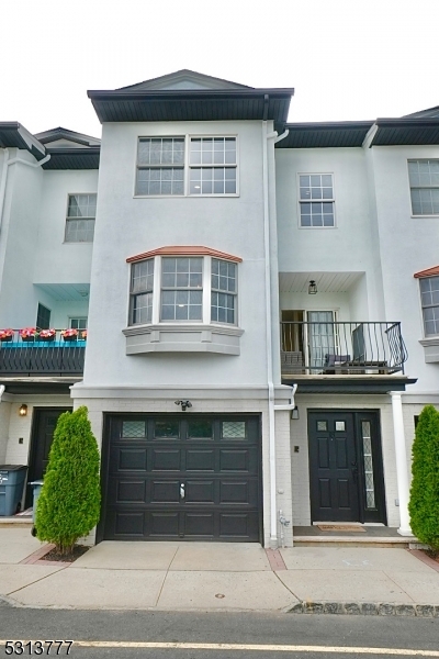 a house view with a outdoor space