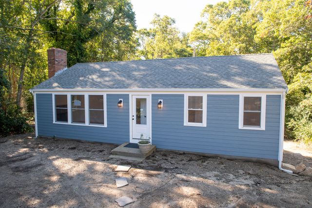 $585,000 | 7 Warwick Way | Mashpee