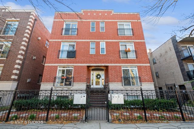 $385,000 | 7250 North Oakley Avenue, Unit 3S | West Rogers Park