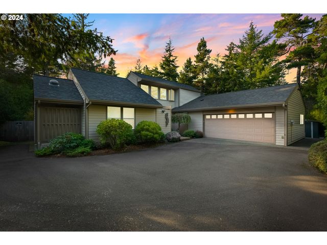 $699,000 | 88096 Wind Leaf Way | Heceta South