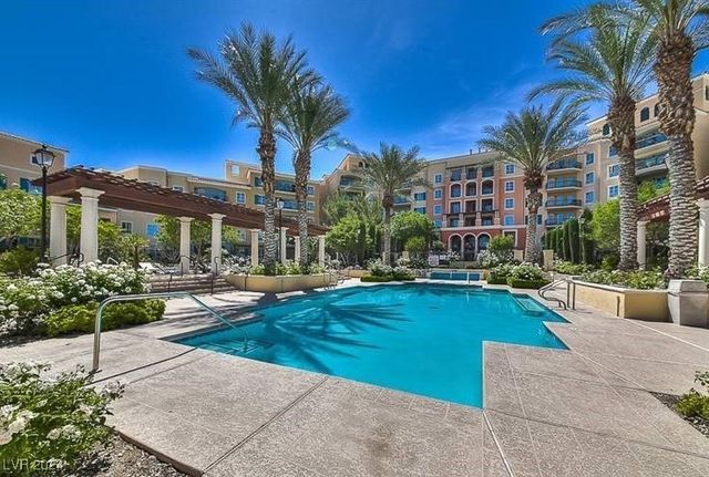 $214,900 | 30 Strada Di Villaggio, Unit 215 | Lake Las Vegas