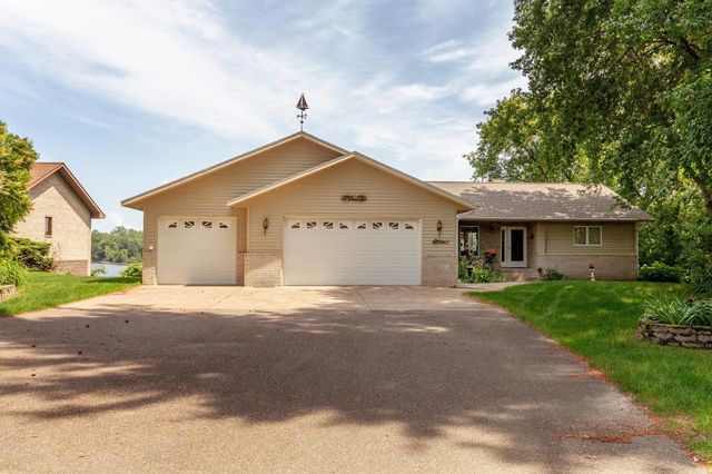 $625,000 | 1123 Lakeview Lane | Brainerd