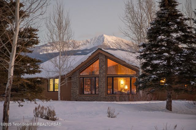 $5,500,000 | 100 East Sandreed Road | Jackson Hole