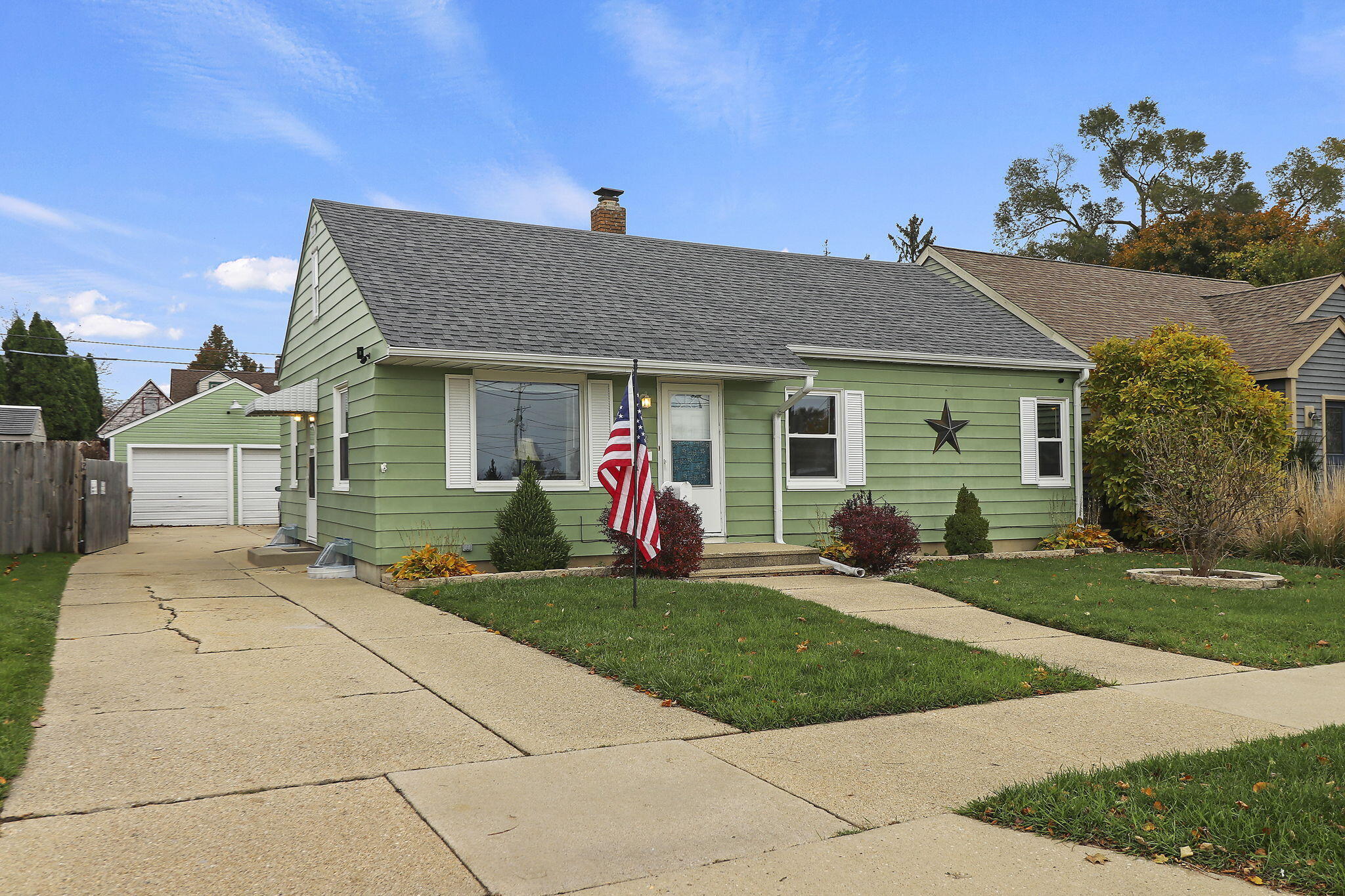 1-web-or-mls-6522 39th Ave, Kenosha, WI