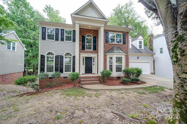 $512,500 | 6232 Hickory Cove Lane | Highland Creek