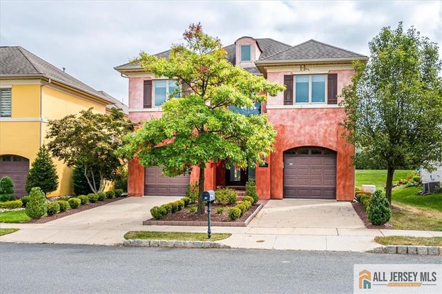 $899,900 | 83 Bernini Way | Villagio