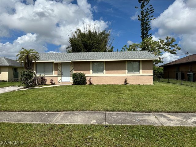 $209,900 | 8 Roanoke Drive | Fort Myers