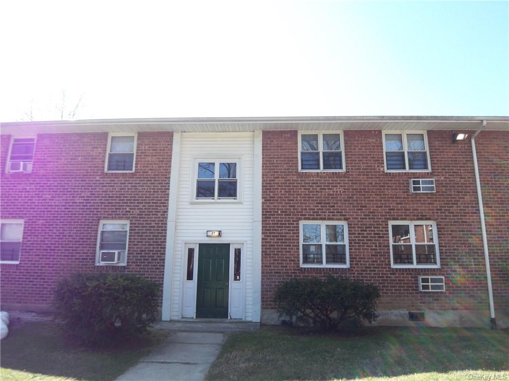 27 Beaumont Circle Unit 4 Yonkers NY 10710 Compass