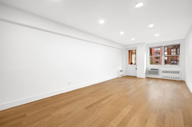 $5,150 | 170 West 23rd Street, Unit 3D | Chelsea