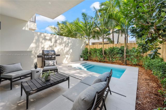 $2,011,668 | 3071 Hibiscus Street, Unit 1 | Southwest Coconut Grove