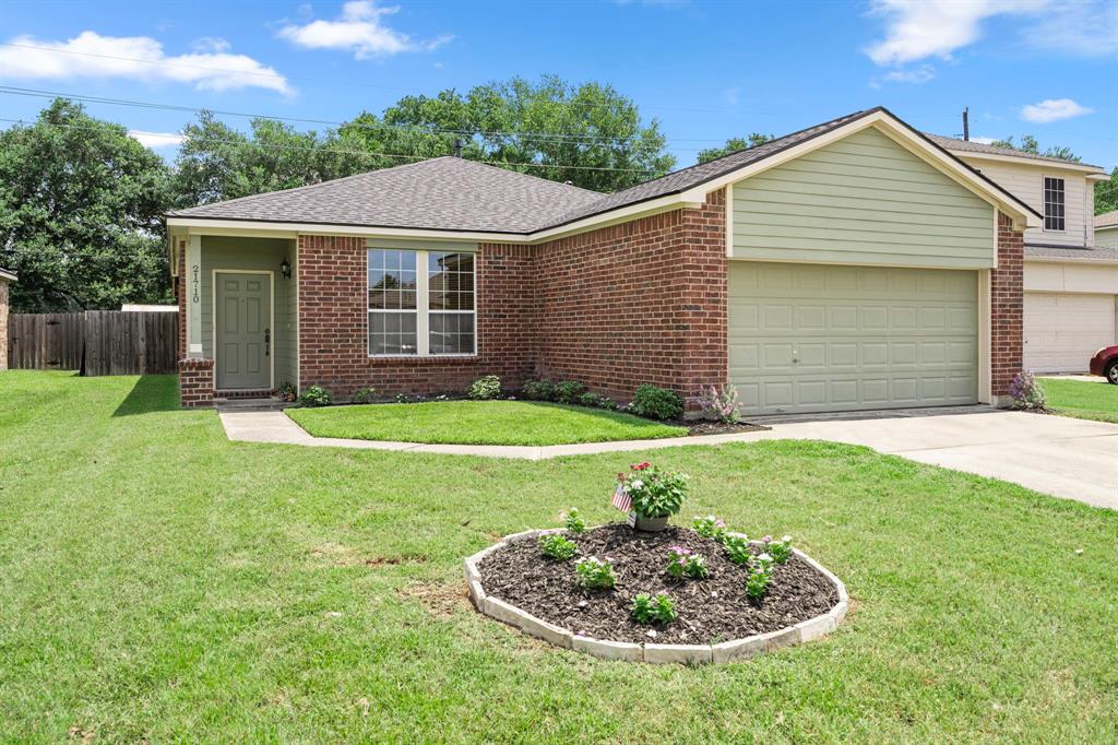 Welcome home to 21710 Willow Spur Ct!