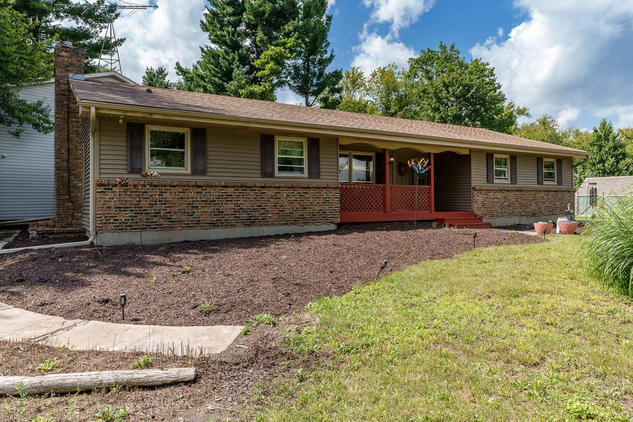 a front view of house with yard