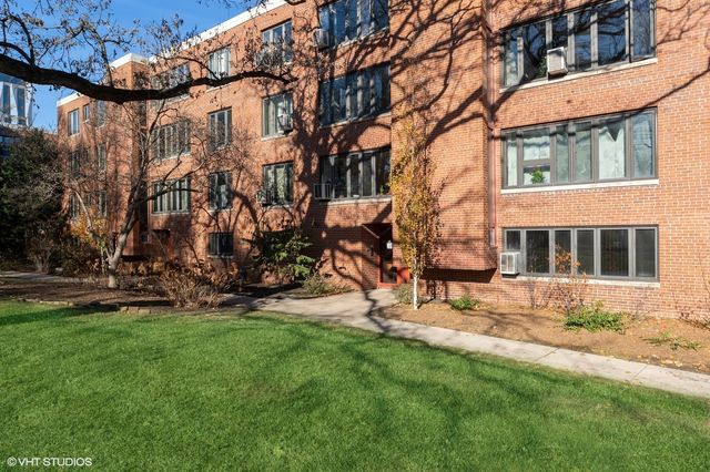 $235,000 | 5512 South Woodlawn Avenue, Unit 303 | Hyde Park