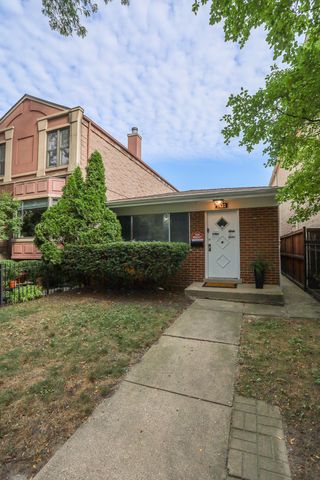 $4,900 | 1422 West Lill Avenue | Lincoln Park