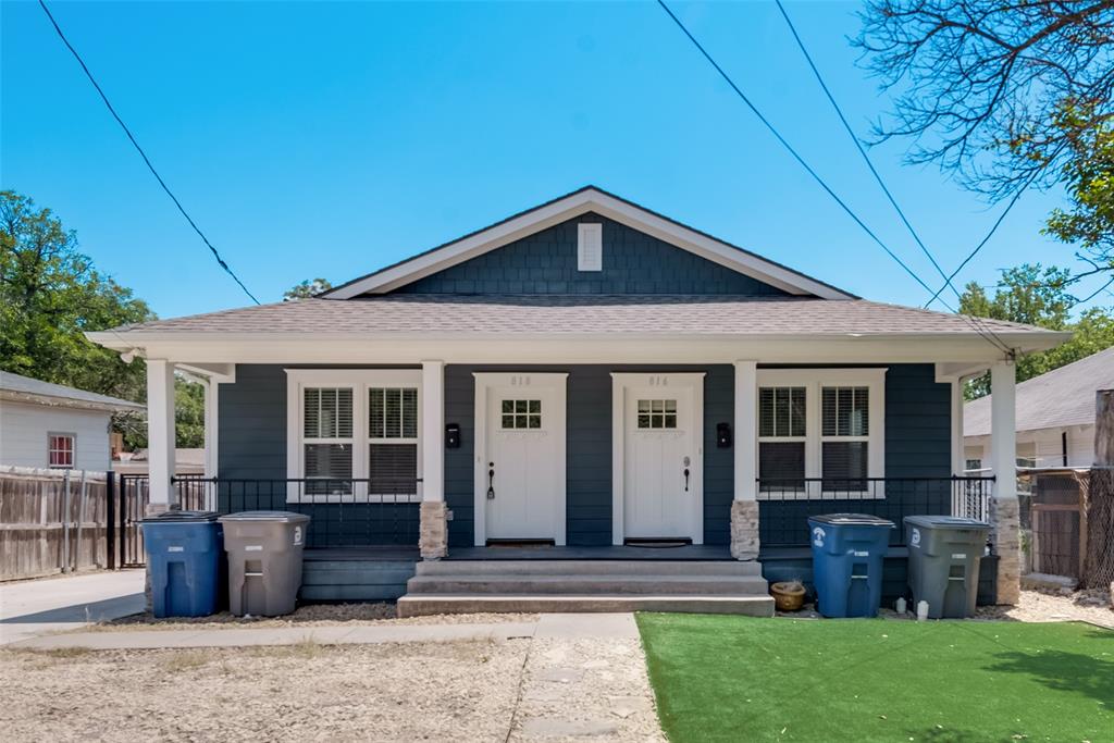 a front view of house with yard