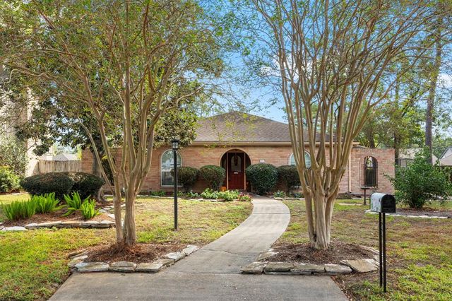 $325,000 | 211 Magic Oaks Drive | Enchanted Oaks