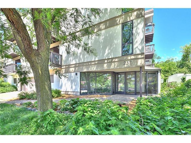 $169,900 | 232 West Franklin Avenue, Unit 205 | Stevens Square-Loring Heights