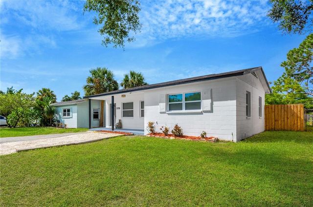 $334,000 | 5735 Burlington Avenue North | Live Oak