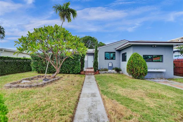 $1,095,000 | 7548 Adventure Avenue | Treasure Island