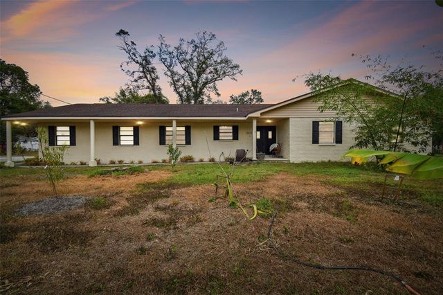 $399,900 | 4211 Highview Road | Mango