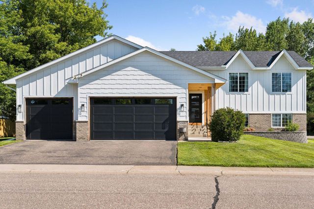 $380,000 | 1095 243rd Circle Northeast | East Bethel