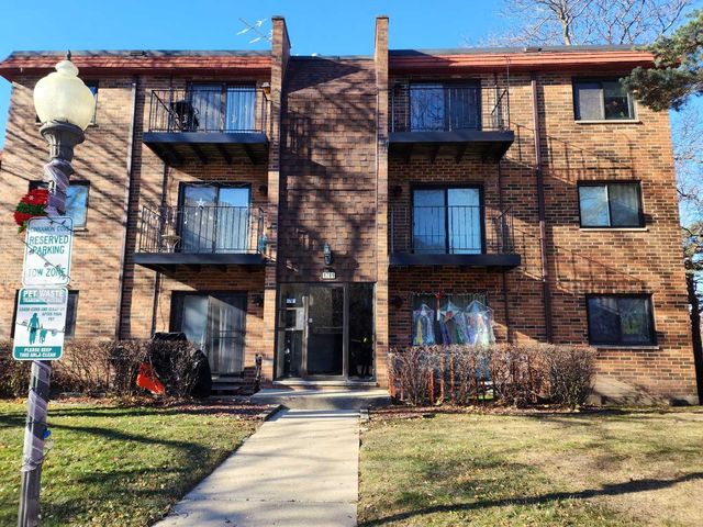 $2,100 | 1781 West Algonquin Road, Unit 2B | Mount Prospect