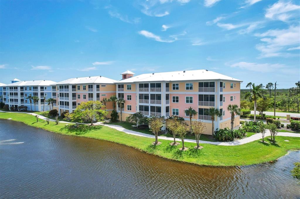 Top floor, corner end unit with magnificant lake views