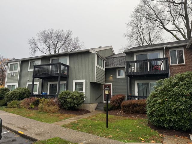 $2,350 | 91 Marconi Avenue, Unit 91 | Bridgeport North End