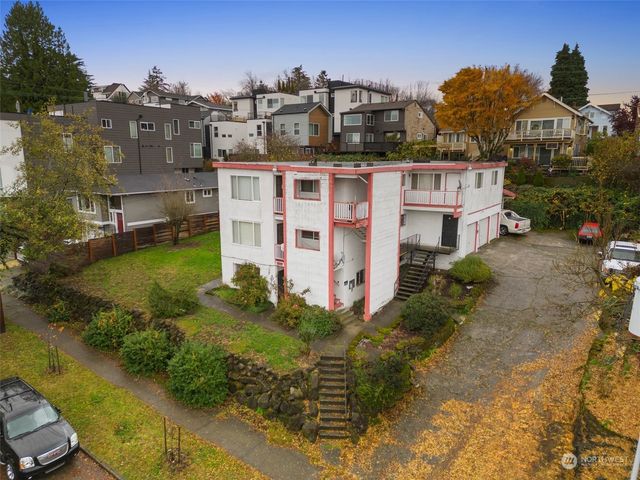 $2,700,000 | 812 29th Avenue South | Leschi