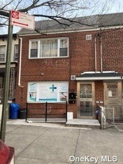 $819,000 | 90-10 101st Avenue | Ozone Park