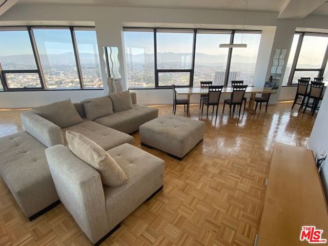 $5,200 | 1100 Wilshire Boulevard, Unit 3502 | Downtown Los Angeles