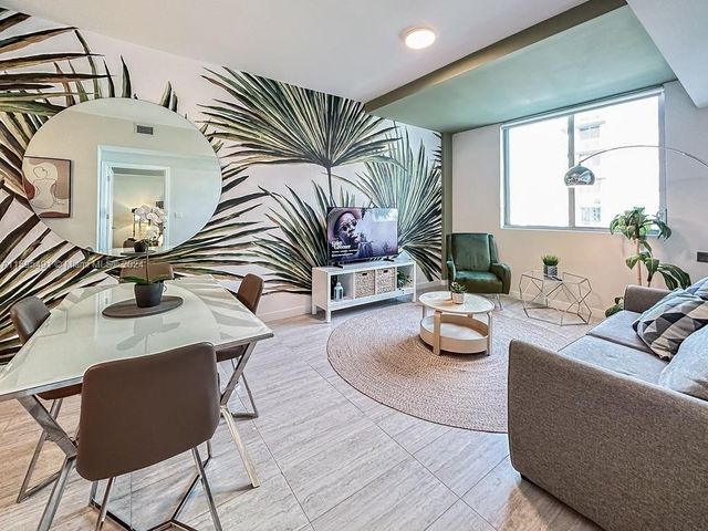 $579,000 | 3900 Biscayne Boulevard, Unit N819 | Design District