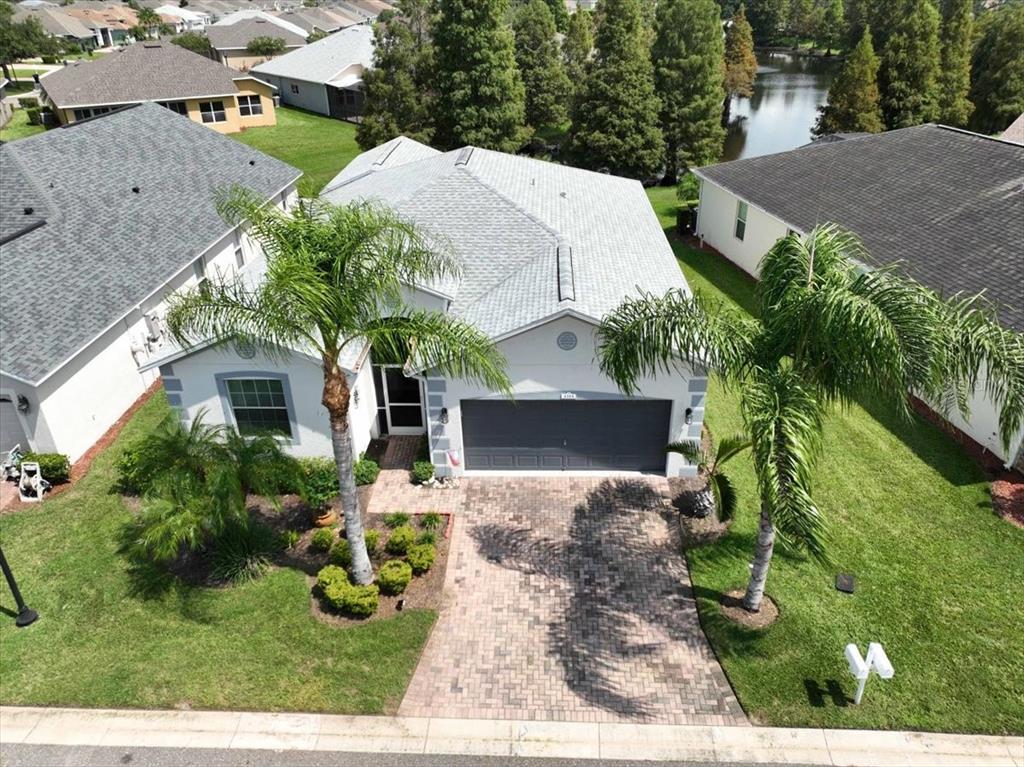 This beautiful 3 bedroom/2 bathroom home with a paved Driveway.