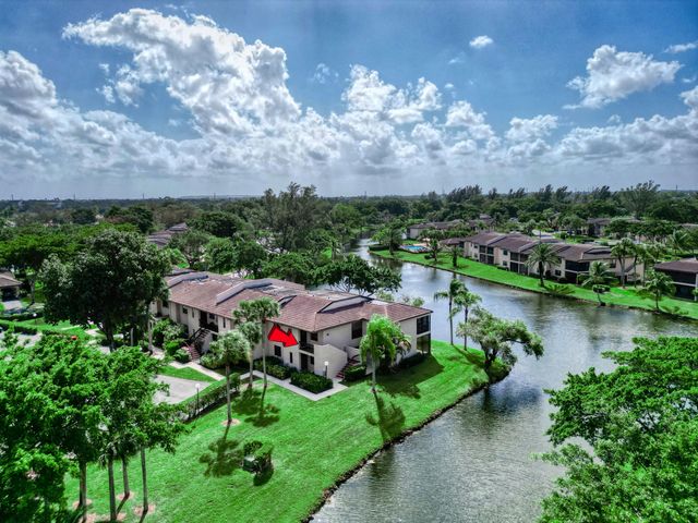 $319,000 | 9261 Vista Del Lago, Unit J | Boca Lago