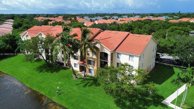 $220,000 | 4131 San Marino Boulevard, Unit 208 | The Villages of Palm Beach Lakes