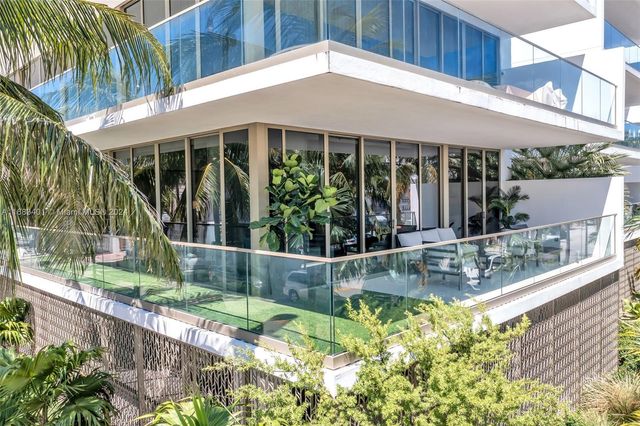 $2,375,000 | 300 Collins Avenue, Unit 2E | South of Fifth