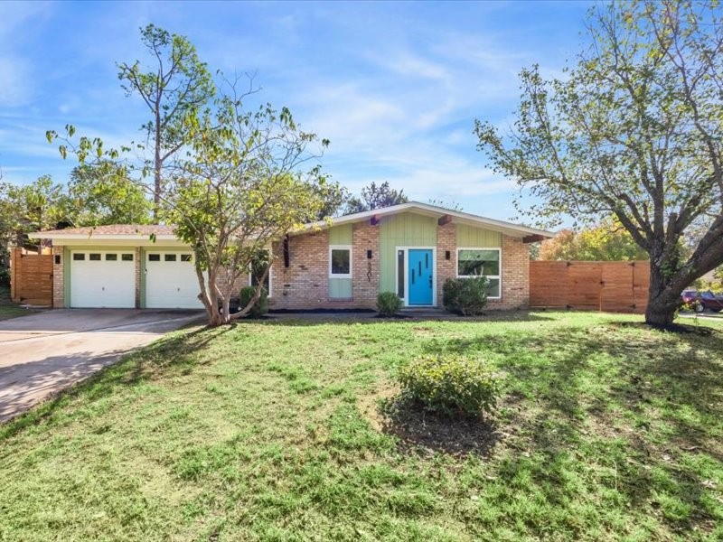 WELCOME TO 5201 HALMARK DRIVE IN ONE OF THE MOST HAPPENING NEIGHBORHOODS IN EAST AUSTIN!  CLOSE TO PARKS, AIRPORT AND DOWNTOWN!!!!!!!!!!