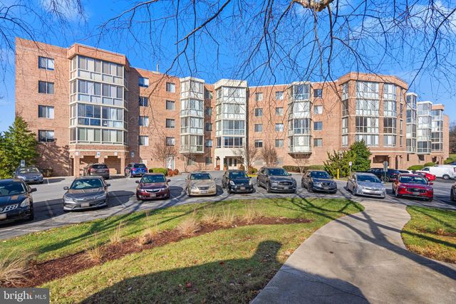 $2,450 | 2904 North Leisure World Boulevard, Unit 501 | Turnberry Courts