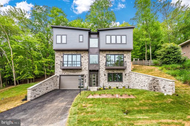 $975,000 | 187 Accipiter Drive | Linganore