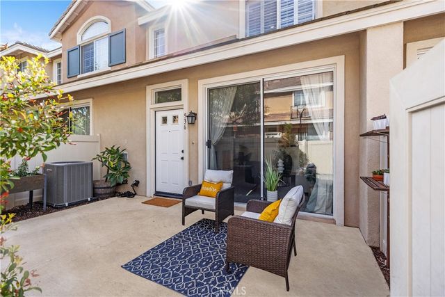 $849,000 | 936 South Boulder Place | Anaheim Hills