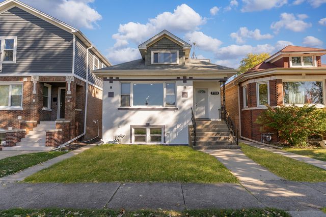 $465,000 | 7732 West Sunset Drive | Elmwood Park