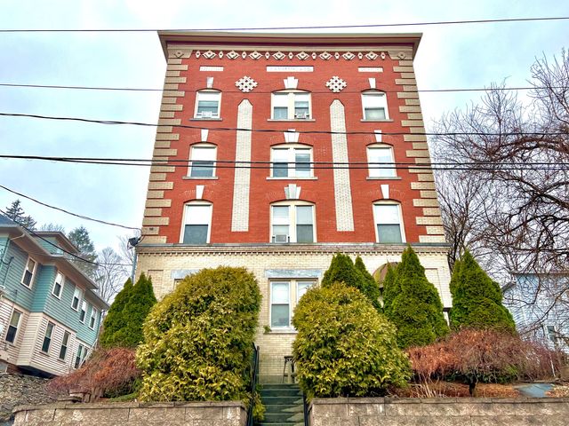 $1,150 | 248 Congress Avenue, Unit 5 | Brooklyn - Waterbury