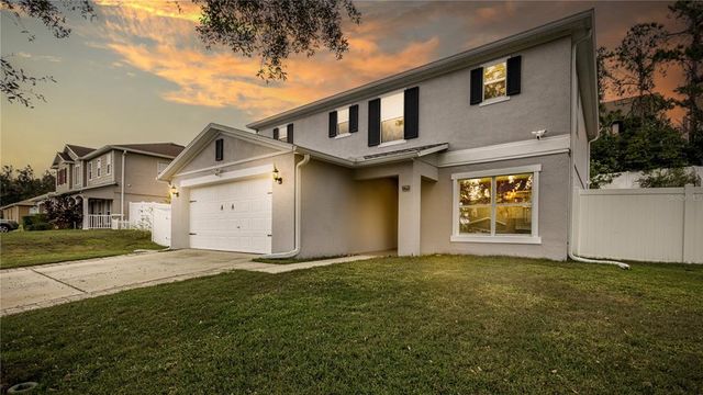 $449,999 | 759 Lakeview Pointe Drive | Clermont