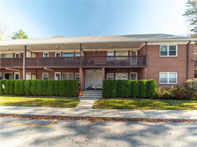 $525,000 | 425 Tompkins Avenue, Unit 16 | Rye Neck