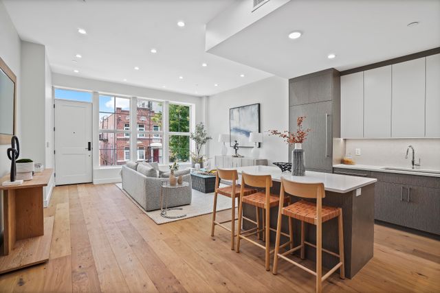 $1,395,000 | 194 30th Street, Unit 2A | Greenwood Heights